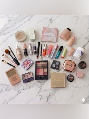Large Makeup Bundle Assorted Cosmetics Palettes Brushes 32 piece Mixed Lot